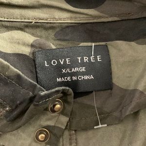 Love Tree Camo Vest Size XL